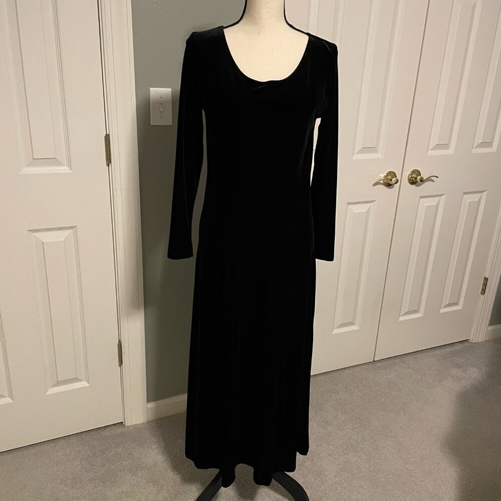 Like New! Ladies elegant velvet dress